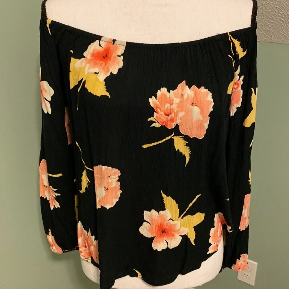 Billabong Floral Off The Shoulder Top - Picture 3 of 5